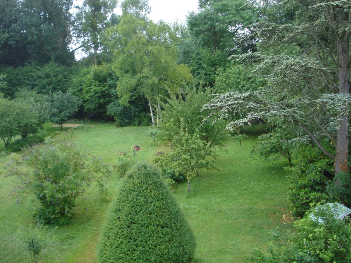 Bed and Breakfast Le Chevalier D'Eon Tonnerre Exterior foto